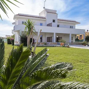 https://villa-orietta.sicilyhotelsitaly.net